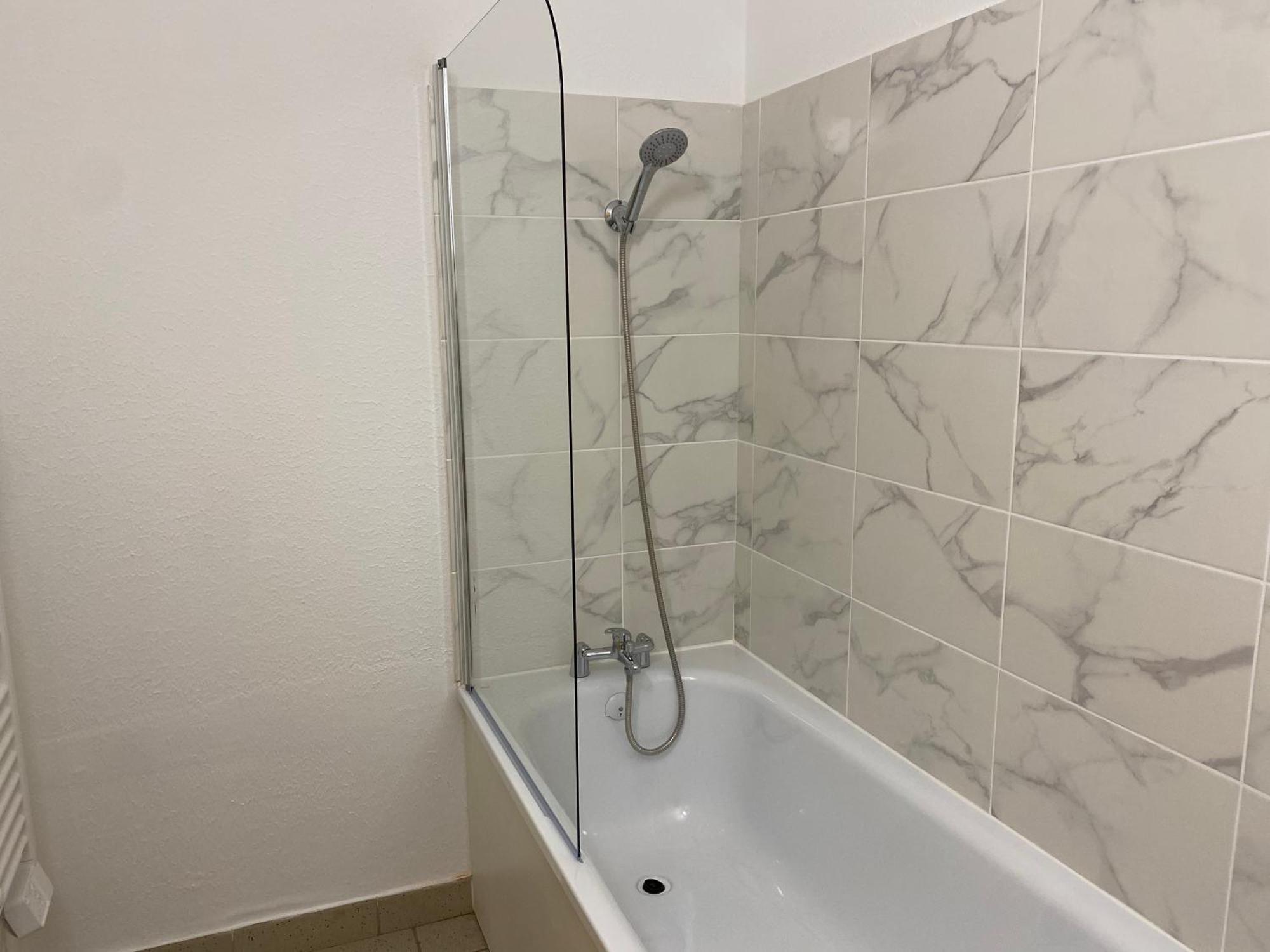 Maison Spacieuse Et Confortable 100M2 Avec Jardin Val-de-Reuil Buitenkant foto