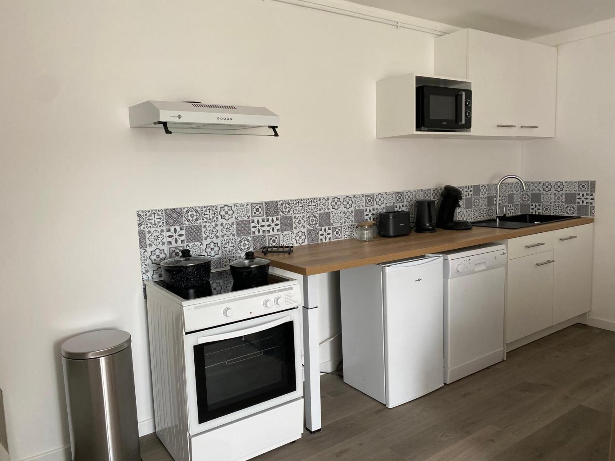 Maison Spacieuse Et Confortable 100M2 Avec Jardin Val-de-Reuil Buitenkant foto