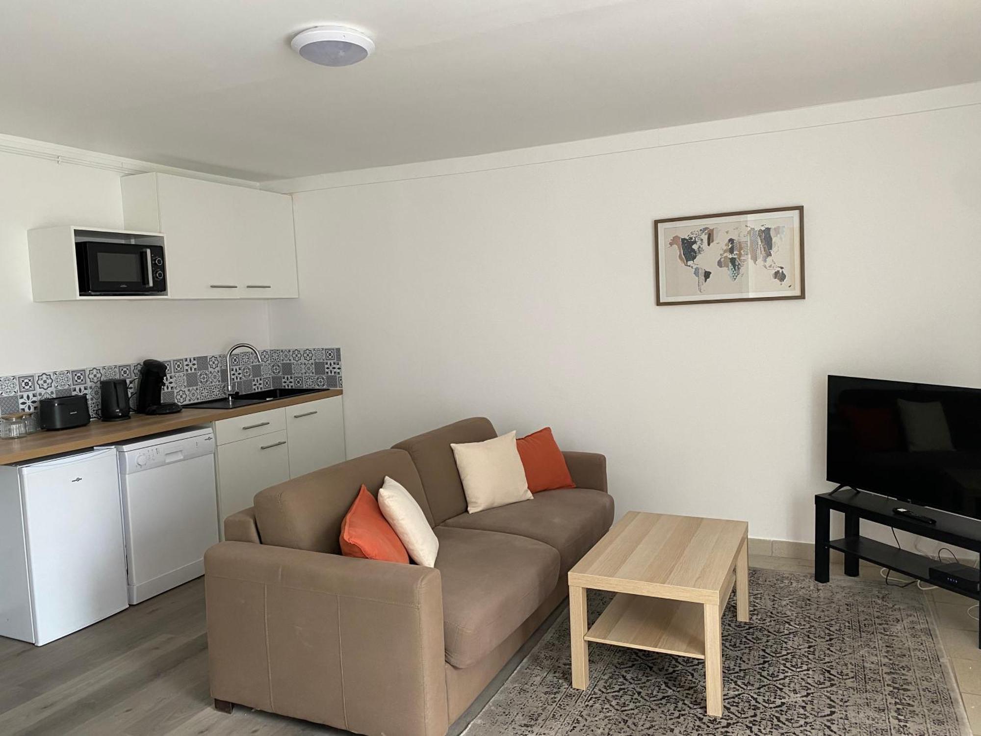 Maison Spacieuse Et Confortable 100M2 Avec Jardin Val-de-Reuil Buitenkant foto