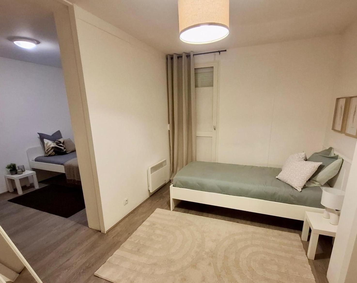 Maison Spacieuse Et Confortable 100M2 Avec Jardin Val-de-Reuil Buitenkant foto